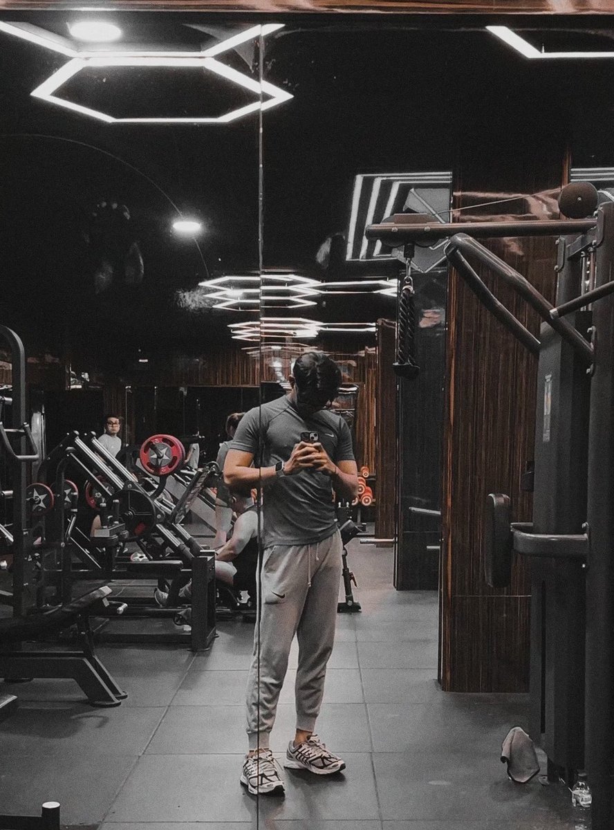 Hyperman1st tweet media