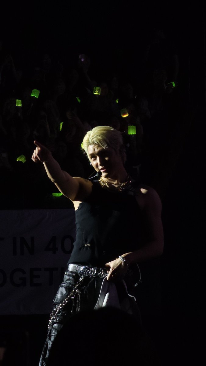 🐰❄ Youth tweet media