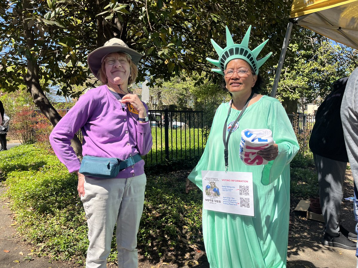 BlackVaNews's tweet image. In Arlington #Virginia team #VOTE YES is out in force with #EricHolder and @DonBeyerVA + #JollyGinger