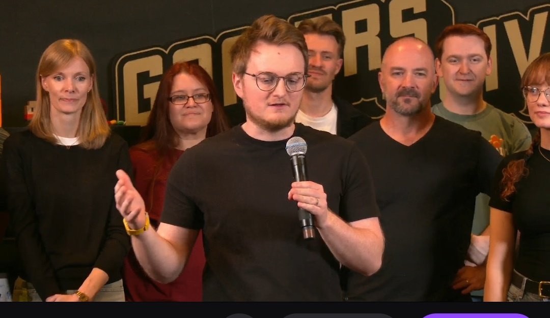 Ollie! |🚦🍇 #AeonsS2 #OriginsLife tweet media