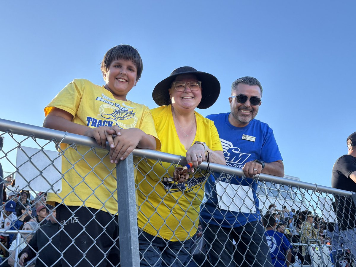 TiffanyD823's tweet photo. Congratulations to all @CentraliaESD students for their participation in last night’s Buena Park Track Meet! We had no doubt you would all do well! @CentraliaESD @CentraliaSup @DrStacyChang https://t.co/MSjZKw9q6O