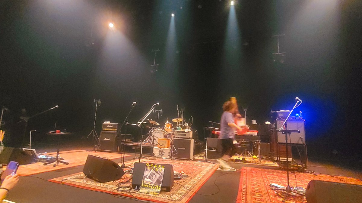 okayu_m821's tweet image. SPRING TOUR 2本目@福岡市民ホール
初日参加でセトリを把握して挑んだのにまたも情緒コテンパン🙃💥演奏歌唱佇まい場の掌握力その他諸々、何故こうも軽々と最高を更新してくるんだ？？目の前の世界一好きな景色に今日も泣かされた。ファンへの感謝や愛を全部音楽に込めてくれてありがとう😭
#GRAPEVINE