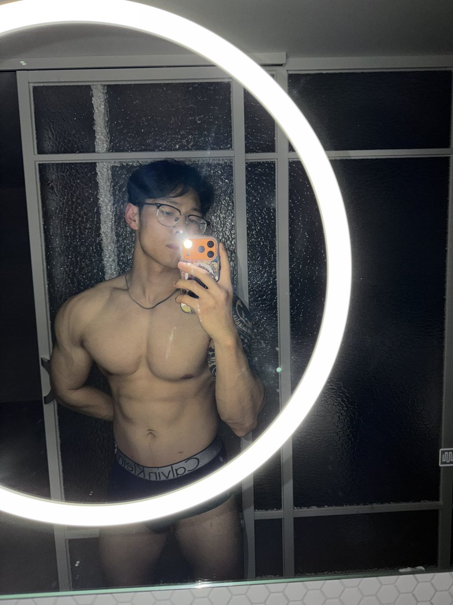 一个健身的内男的 tweet media