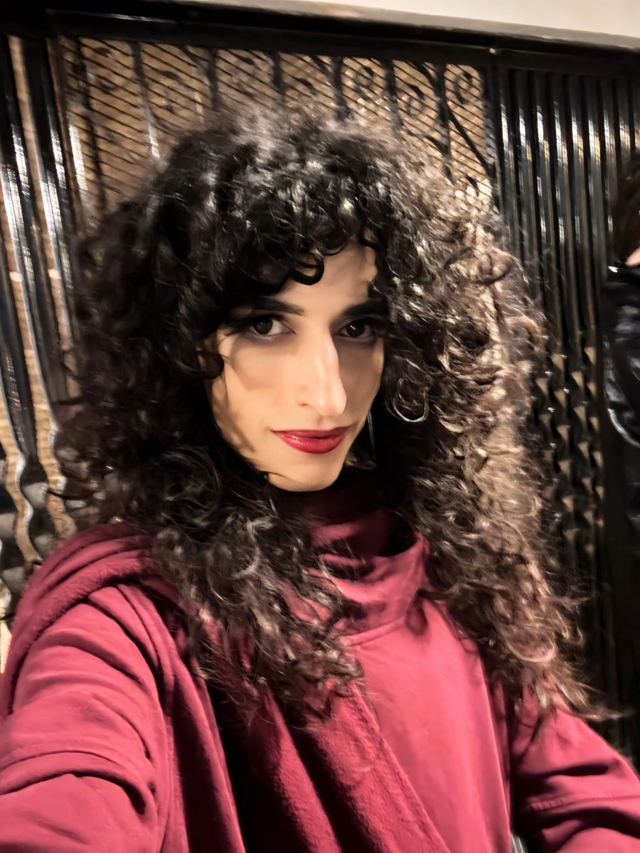 AnnaSahara tweet media