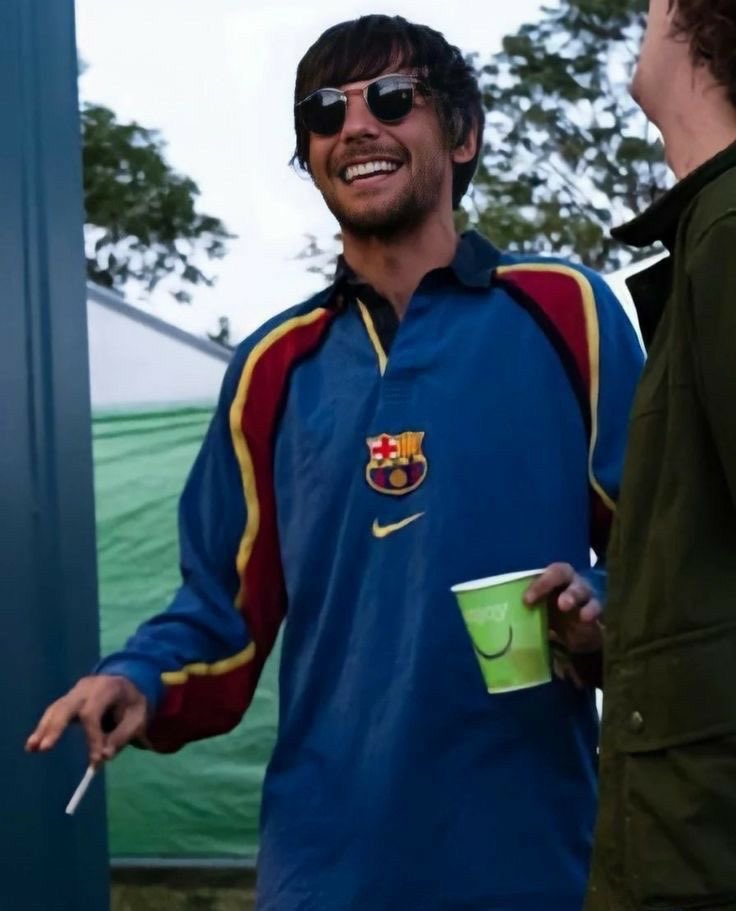 Louis Tomlinson Updates tweet media