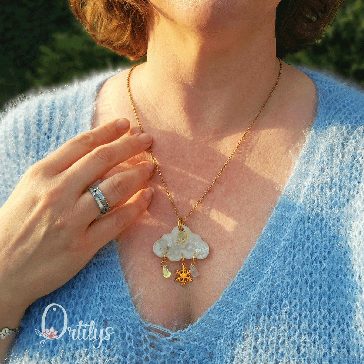 ortilys's tweet photo. Presque tous les bijoux Nuage ont trouvé leur maison...il ne reste que "La Neige" qui n'a pas été choisi ! 🥲
Aidez-le à trouver sa nouvelle famille (et peut être que vous trouverez dans votre colis des places pour le concert de Céline Dion ? 😂😆)

Vos RT sont doux ♥ https://t.co/Q1EUTLaTE3