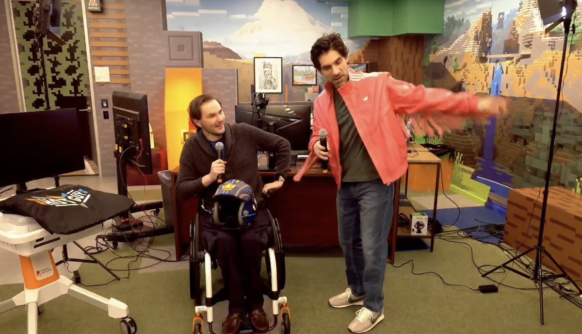 Totally_Real_'s tweet image. IM CRYING