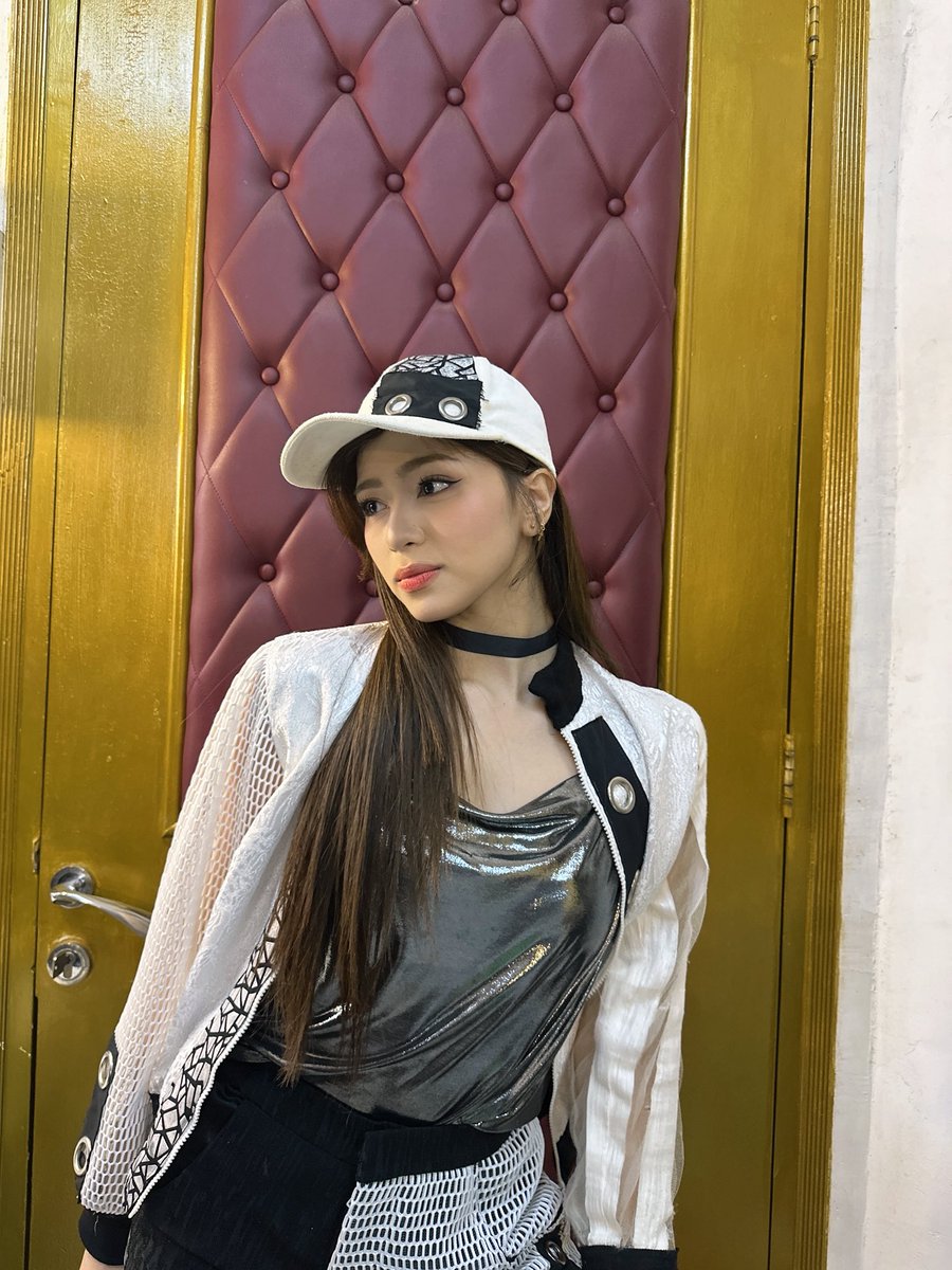 Kathrina Irene tweet media