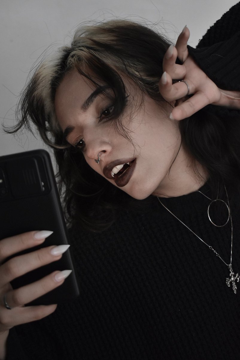 بچه خفاش 🦇🍷 tweet media