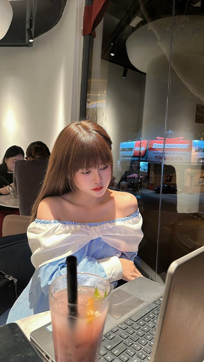 iamleeee_07's tweet photo. Nghiện cạ cạ vào bím https://t.co/RThmV6hj5z