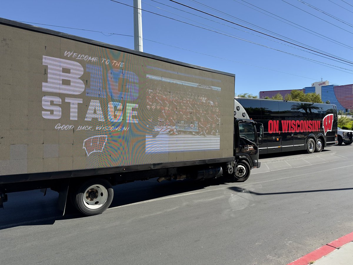 Wisconsin Hockey tweet media