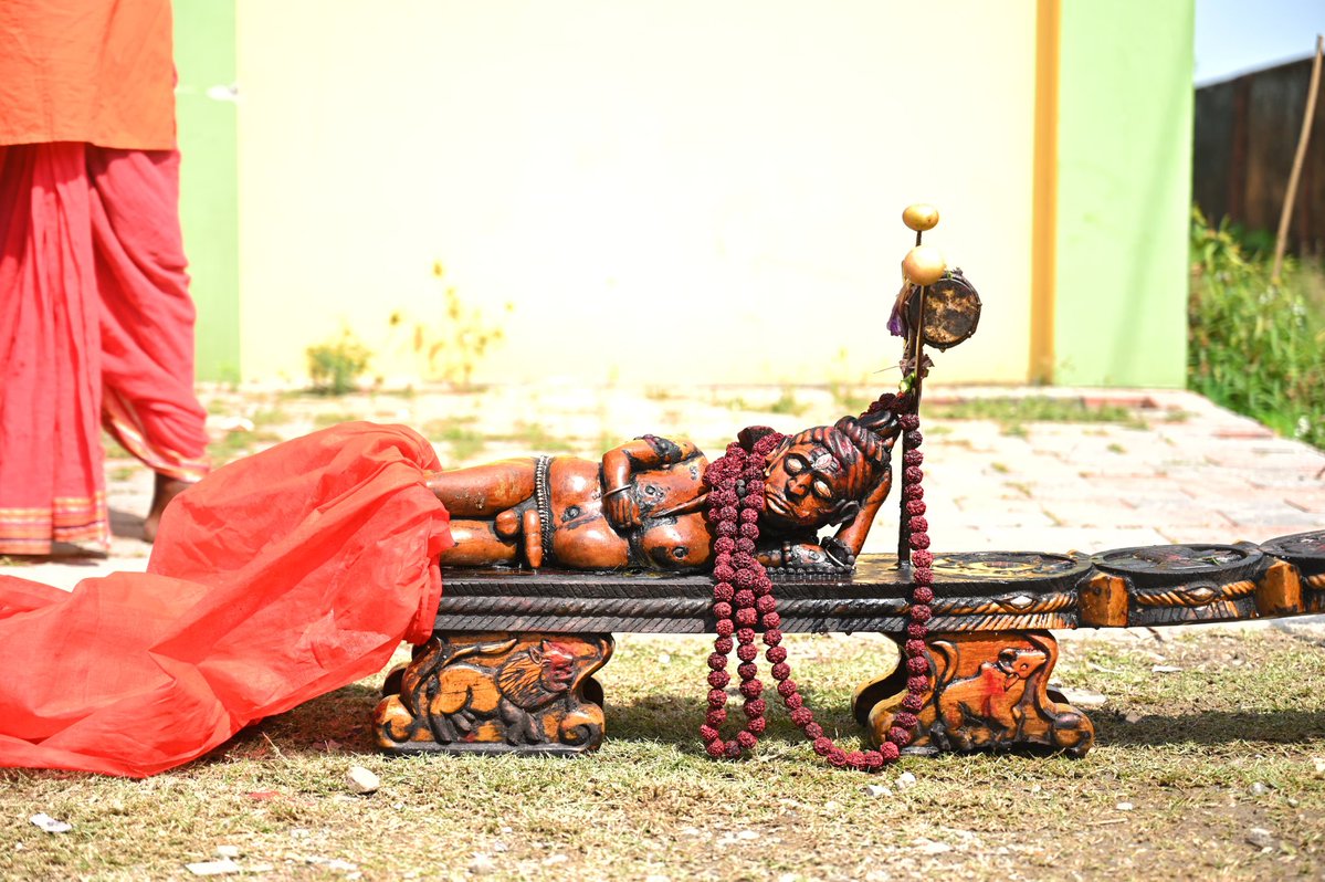 NisithPramanik's tweet image. Glad to be part of the sacred and vibrant Charak cultural tradition.
Such moments remind us of Bengal’s rich spiritual heritage and the strength of our age-old customs that keep our cultural identity alive.
#Charak #BengalCulture #Tradition