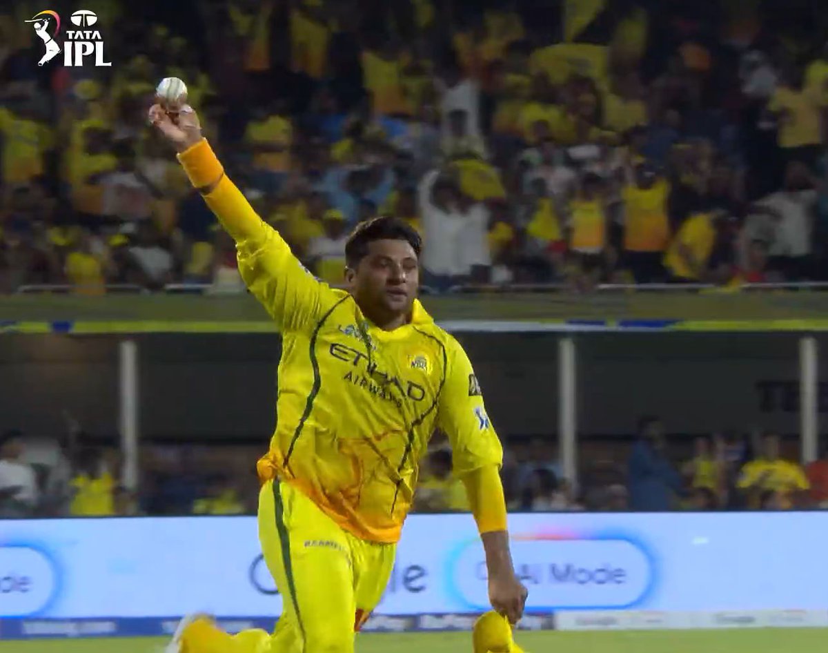 Selfless⁴⁵ tweet media