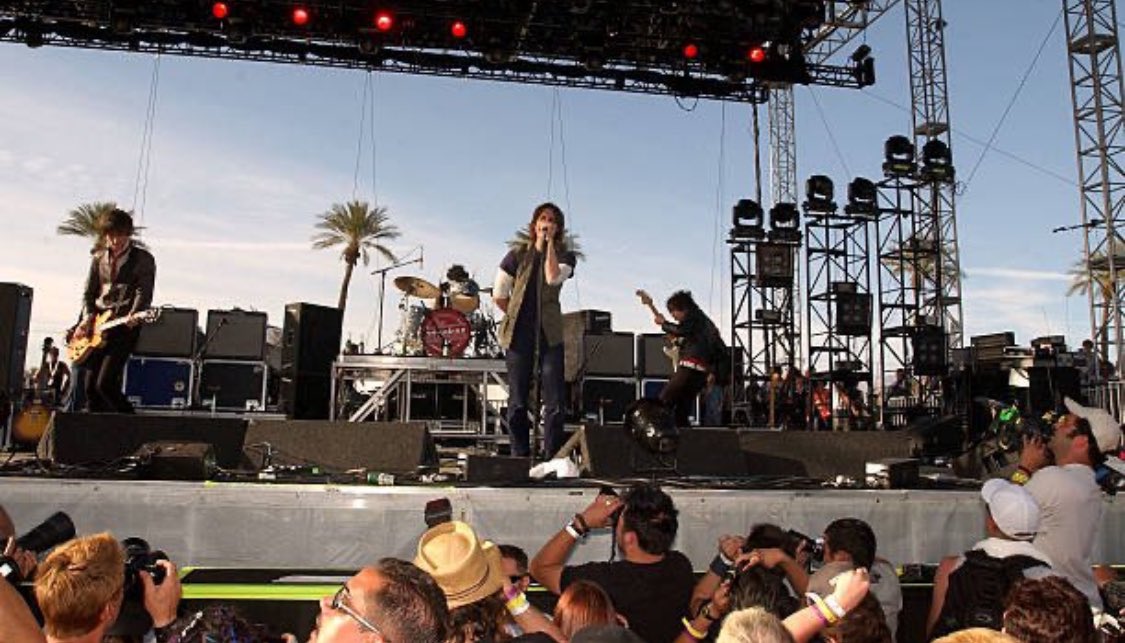 naya ≅ tweet media