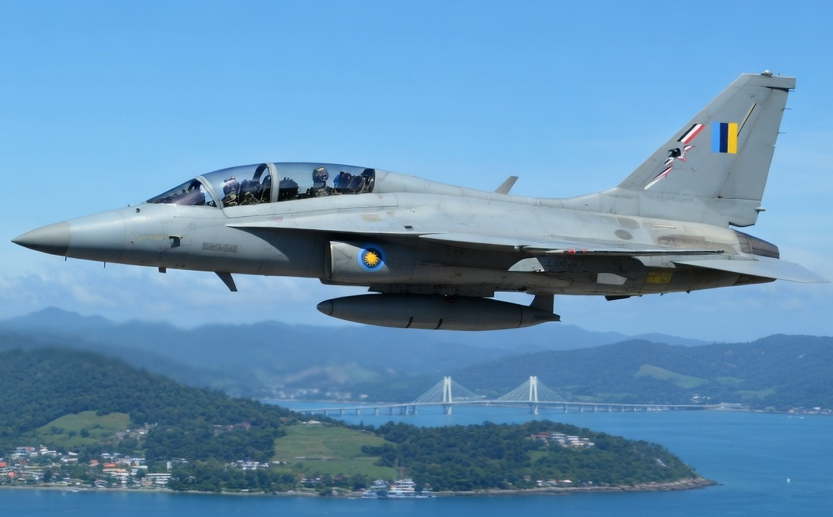GardaAramis's tweet photo. RMAF FA-50M will be flying over Malaysian skies alongside wiv major fighter aircrafts/

By 2030, all remaining Hawk Mk 108/208 will be retired https://t.co/MILL2sUq7y
