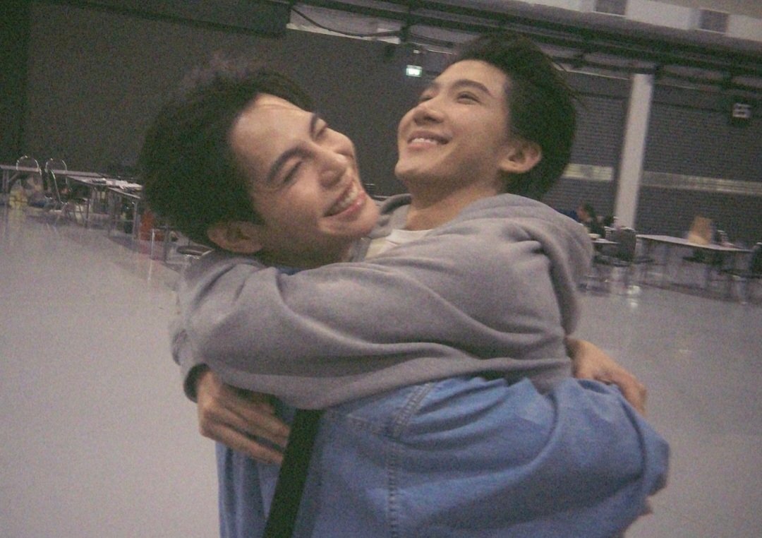 love_3_000's tweet image. Bring me back to when this was all over my tl 🫠

#FirstKhaotung 🐈‍⬛🐈