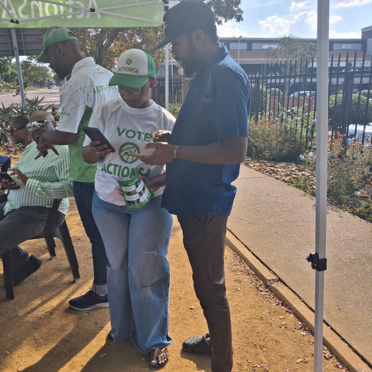 Dr Nasiphi Moya For Mayor tweet media