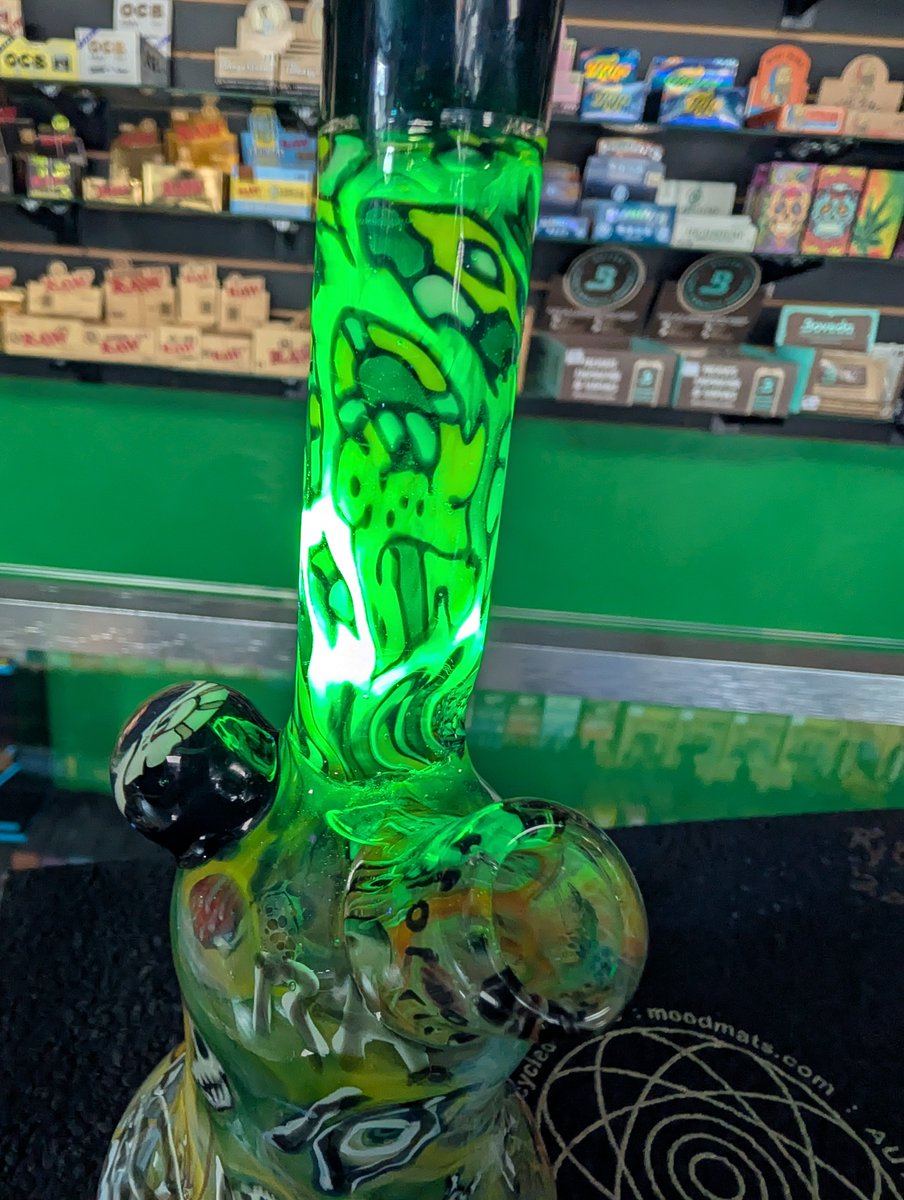 premieglassgallery tweet media