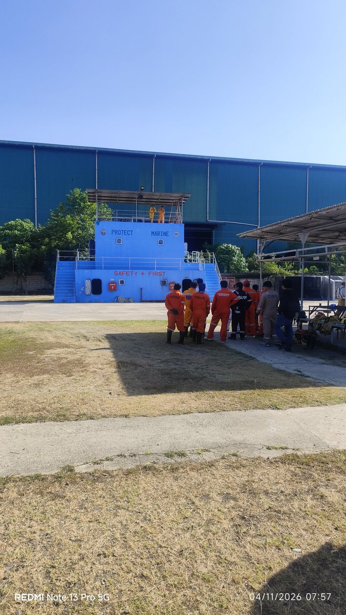 creep⚓ (this is my only account) tweet media