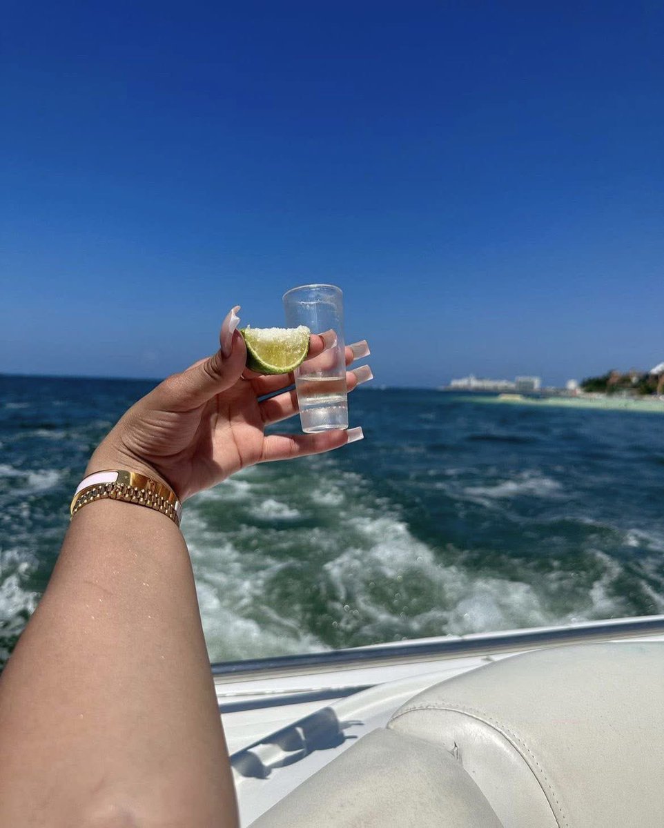 THE TRENDSETTER✨🤍💅🏾 tweet media