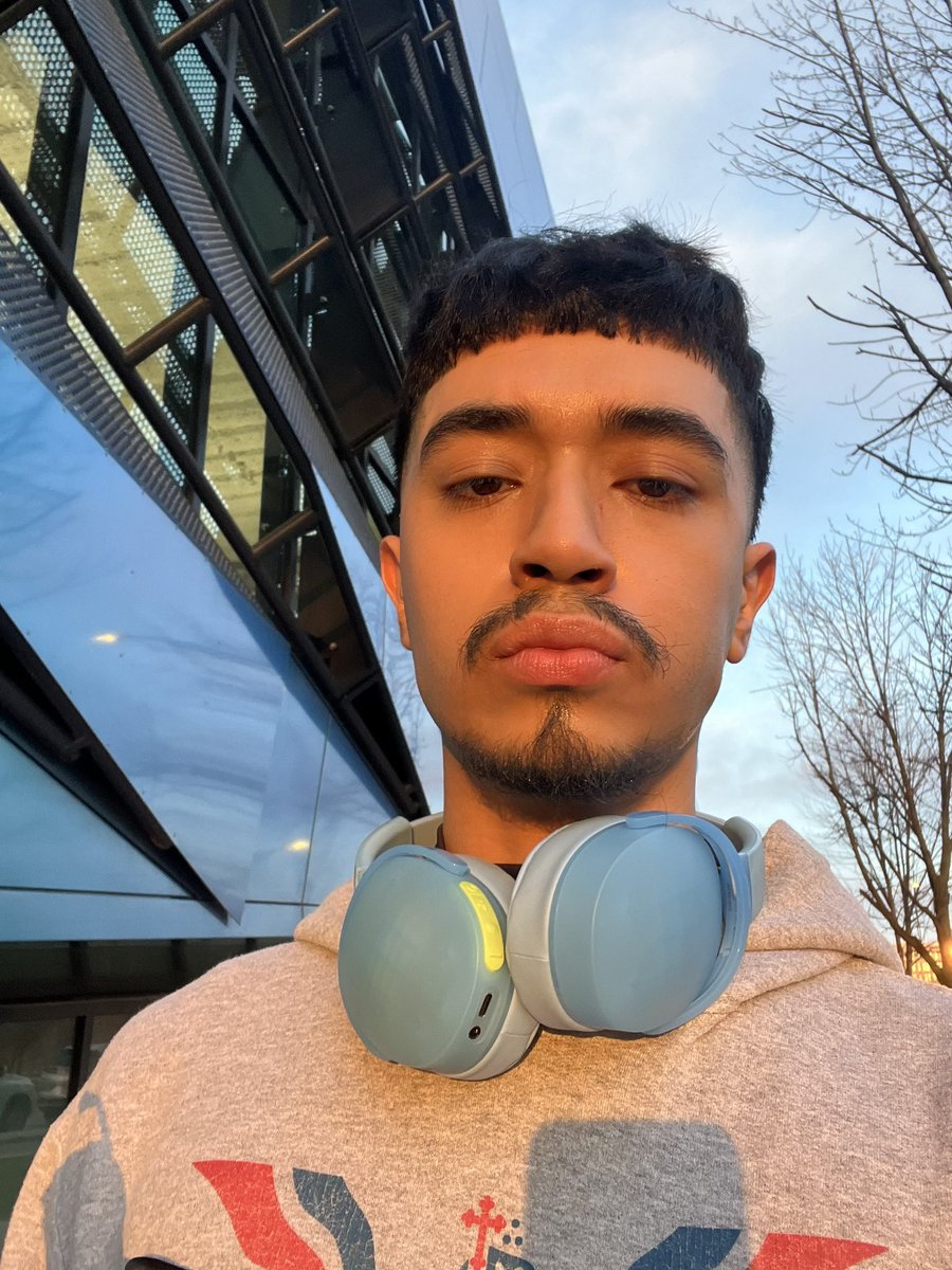 GEMINICUNT's tweet image. #Hi