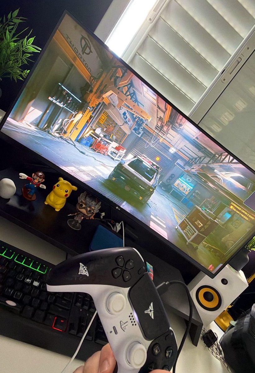 vih8p's tweet image. Eu ia rejogar o Cyberpunk 2077 no PS5 Pro.. mas vou no PC mesmo!!

Com Path Tracing e tudo no Ultra consigo 70fps! 🔥