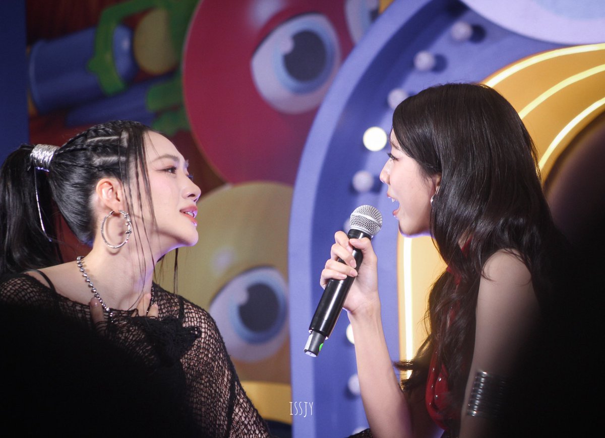 _issjy's tweet photo. เคมีที่อ.อุ๊ไม่ตามหา 🫸🏻🥴🫷🏻

@ppannix_ @h8ngmt 

#h8ngmt #ฮุ้งที่แปลว่าหมอก 
#ppannix_ https://t.co/t4KWC1PKDq