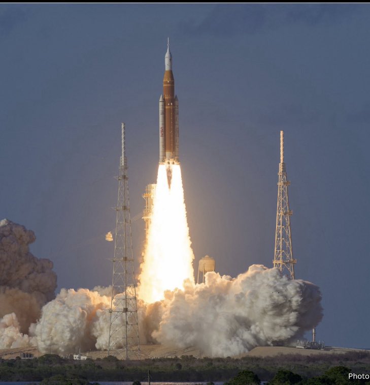 Commentary Pete Hegseth War Desk tweet media