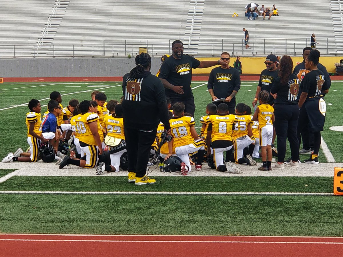 texassportshots's tweet photo. Start 'em young. Brennan Bears #bfnd https://t.co/U2km2ChAAa