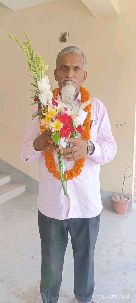 AzharulProdan's tweet photo. মোঃ শাহজালাল সহকারী শিক্ষক তেতুইয়া রামপুর সপ্রাবি,তিতাস,কুমিল্লা স্যারের আজ (১১/০৪/২০২৬) বিদ্যালয়ের শেষ কর্মদিবস,কর্মদিবস শেষে স্যারকে ফুলেল বিদায় দেওয়া হয়,  পরে স্যারকে আনুষ্ঠানিক বিদায়  দেওয়া হবে । https://t.co/kng4qTCUsv