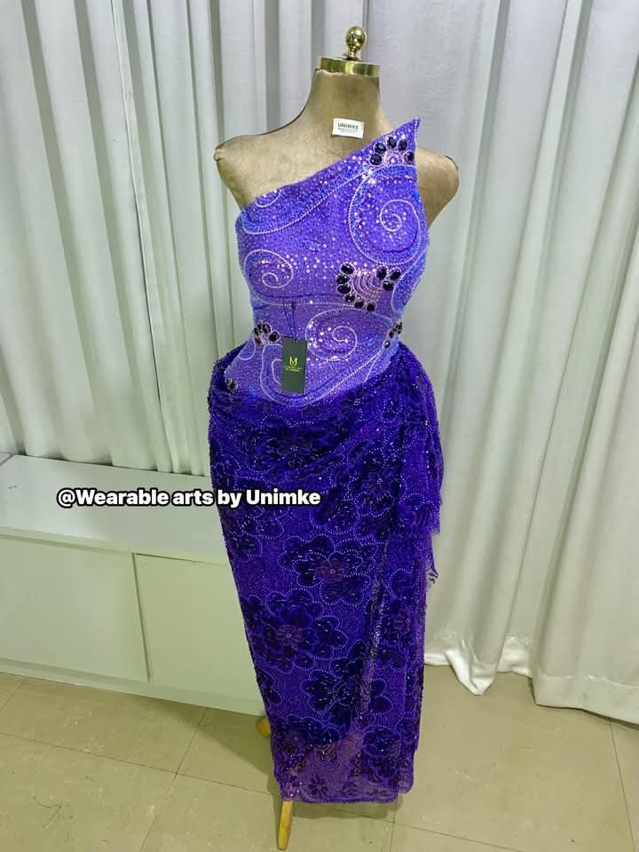 hyman0701's tweet photo. 🪻🪻🪻
Behold this gorgeousness 🤩
Made in Nigeria but guess the country it’ll be worn in ?🥰
👗 Wearable arts by Unimke
For inquiries and bookings , kindly send a DM and worldwide shipping is available with ease
#customade #nigerianfashiondesigner https://t.co/cR7l2kSbmy
