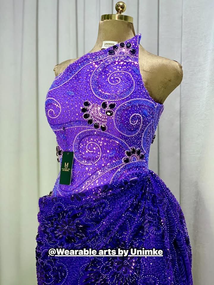 hyman0701's tweet photo. 🪻🪻🪻
Behold this gorgeousness 🤩
Made in Nigeria but guess the country it’ll be worn in ?🥰
👗 Wearable arts by Unimke
For inquiries and bookings , kindly send a DM and worldwide shipping is available with ease
#customade #nigerianfashiondesigner https://t.co/cR7l2kSbmy