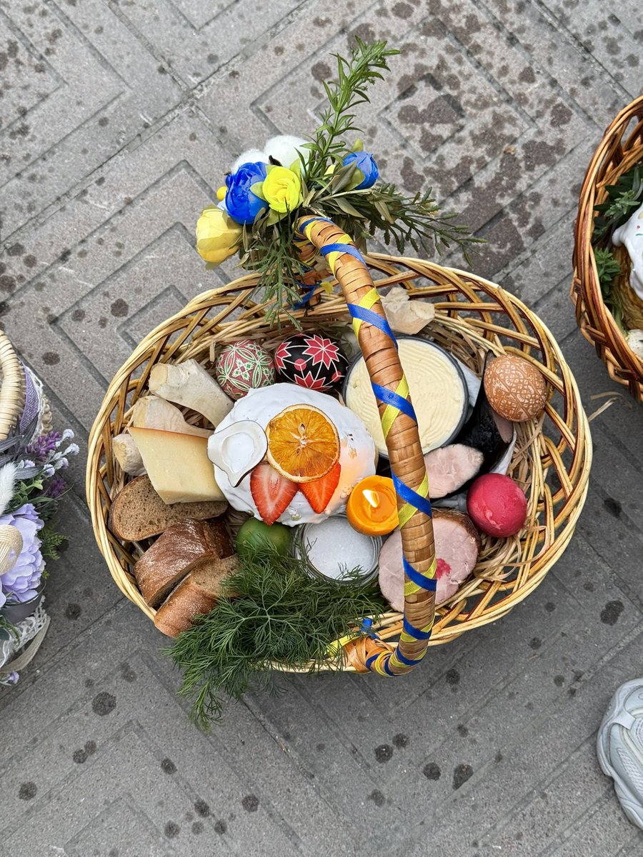 Ювеліркиця tweet media