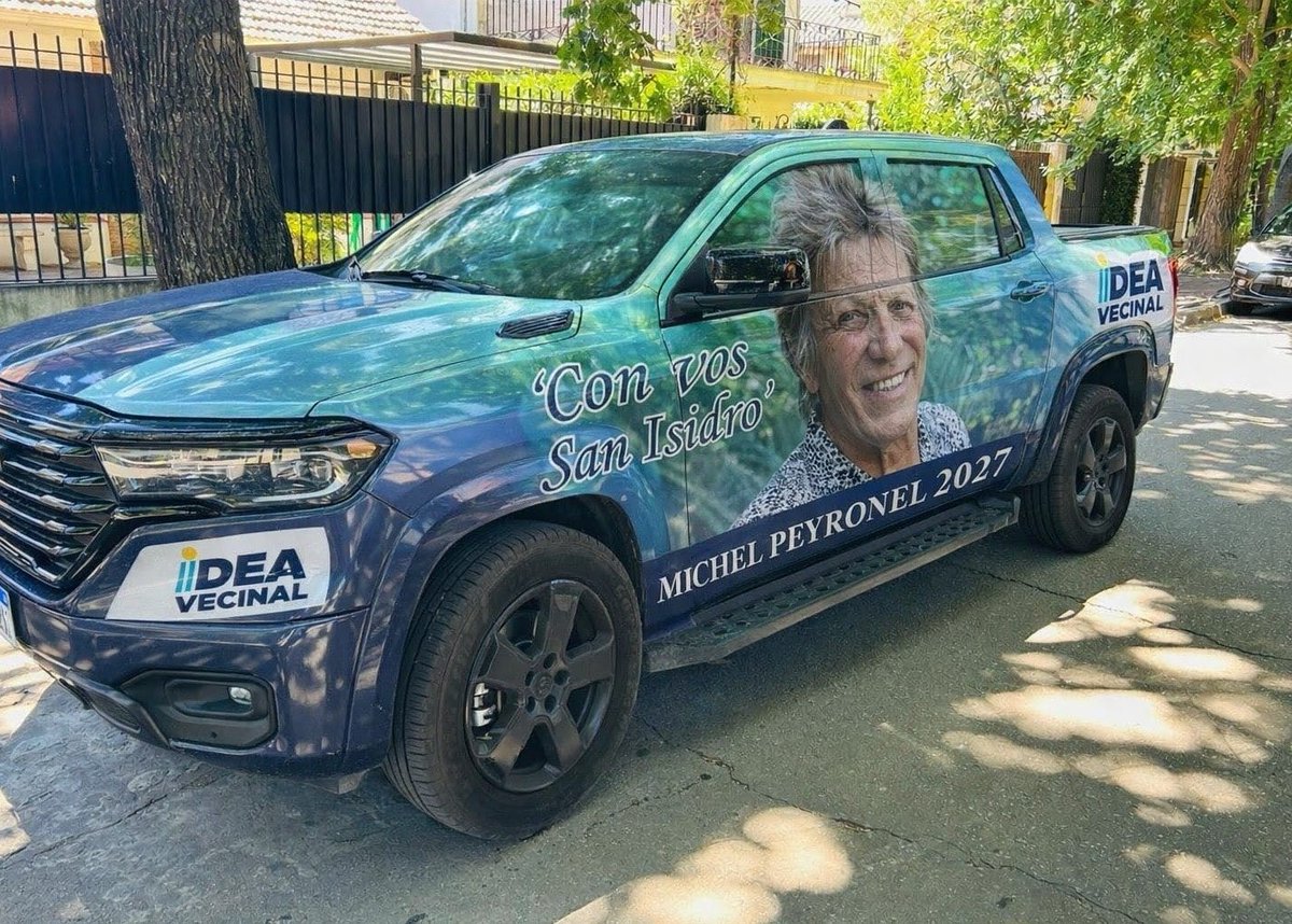 El Michemovil, calentando motores, preparado para recorrer todo #SanIsidro y dialogar con los vecinos.

#IdeaVecinal 
#MichelPreyronel2027
#Riff