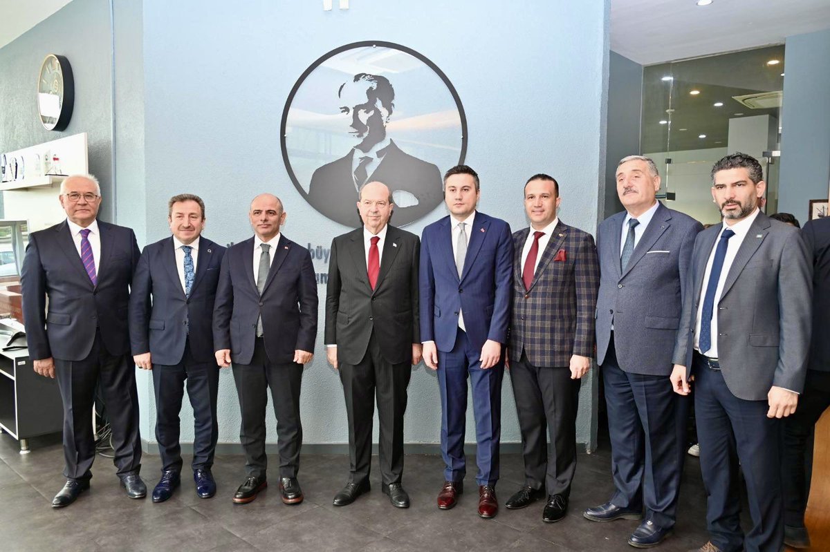 ahmetonal2541's tweet photo. İMEAK Deniz Ticaret Odası Kocaeli Şubesi Nisan 2026 Meclis Toplantısı’na, KKTC 5. Cumhurbaşkanı Sn.Ersin Tatar ve Kocaeli Valisi Sn.İlhami Aktaş’ın teşrifleriyle,

Meclis Başkanı Sn.Vefa İbrahim Aracı, YK Başkanı Sn.Vedat Doğusel ve üyelerle bir araya gelmekten memnuniyet duydum. https://t.co/z4mPK7ctQz