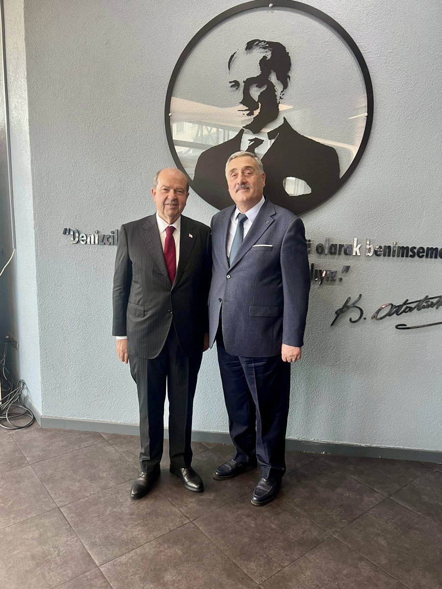 ahmetonal2541's tweet photo. İMEAK Deniz Ticaret Odası Kocaeli Şubesi Nisan 2026 Meclis Toplantısı’na, KKTC 5. Cumhurbaşkanı Sn.Ersin Tatar ve Kocaeli Valisi Sn.İlhami Aktaş’ın teşrifleriyle,

Meclis Başkanı Sn.Vefa İbrahim Aracı, YK Başkanı Sn.Vedat Doğusel ve üyelerle bir araya gelmekten memnuniyet duydum. https://t.co/z4mPK7ctQz