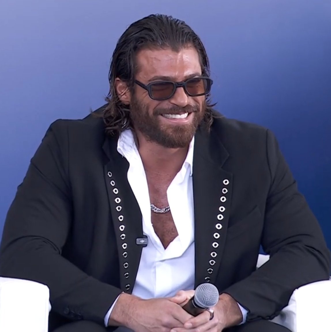 maria1010yo's tweet image. #BRO
 Dos abogados, ¿con barba o sin barba? 
Risas aseguradas 😂
#CanYaman #GiovanniNasta