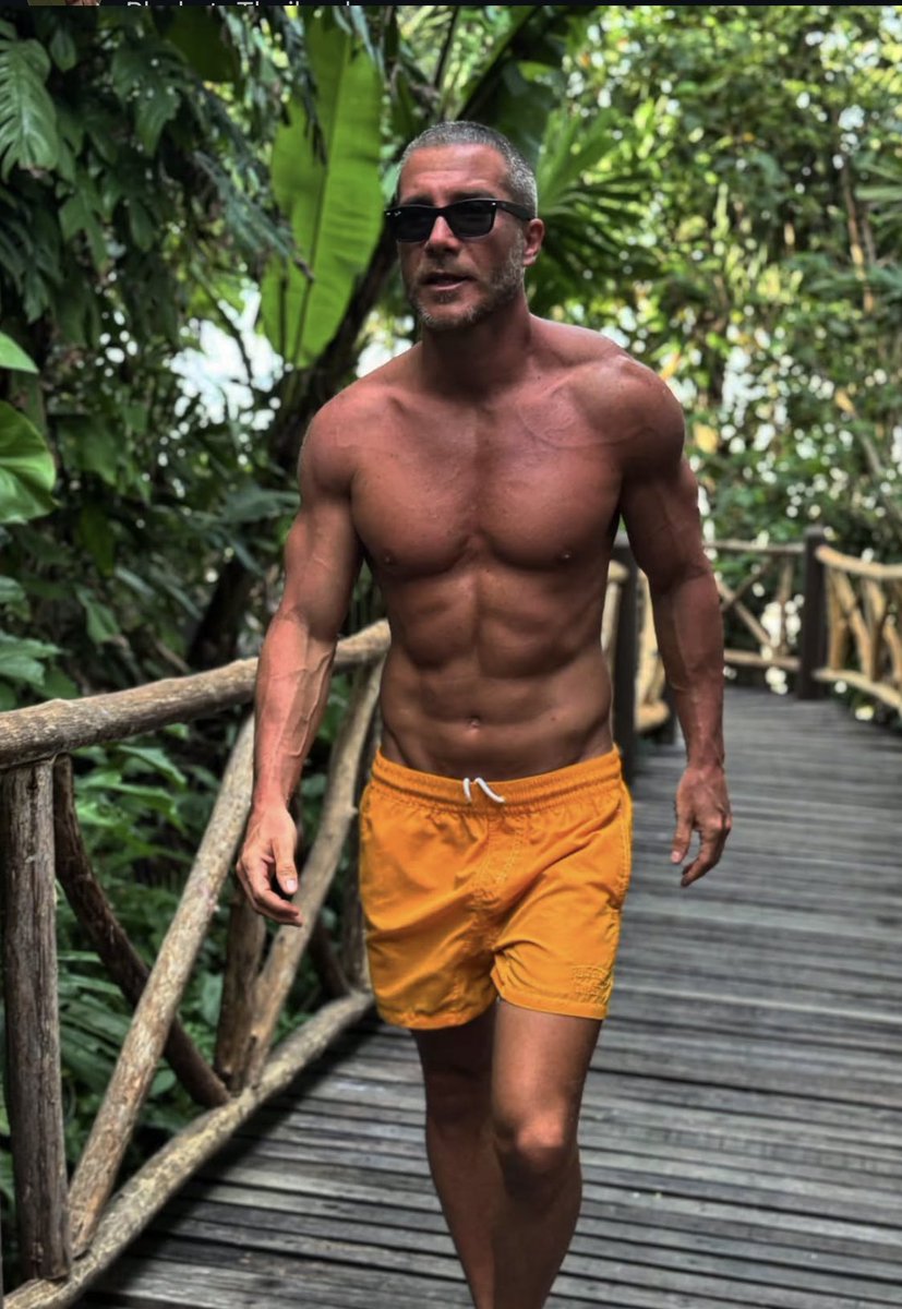 iskreni komentator tweet media