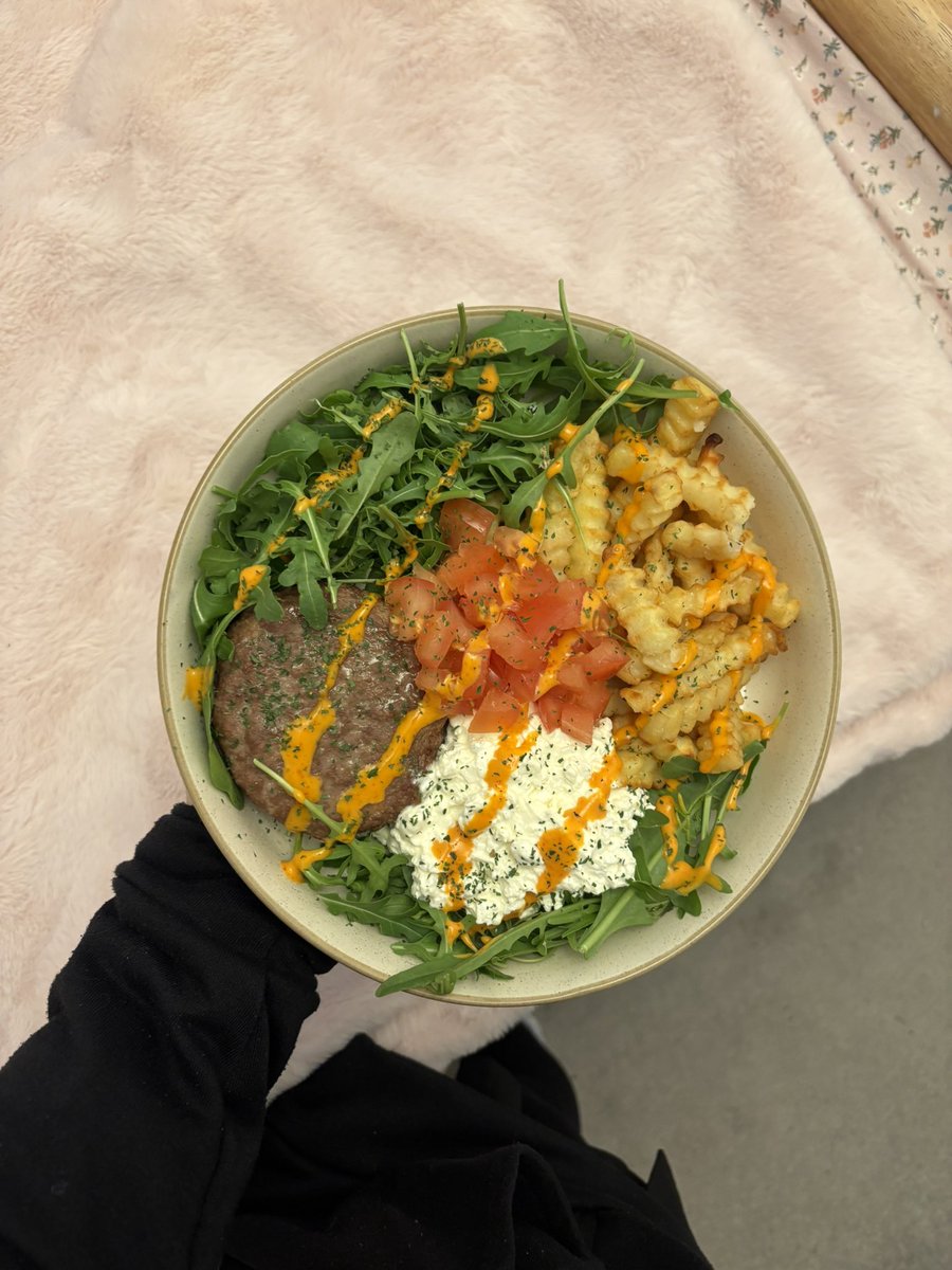 J🪵🍵 tweet media