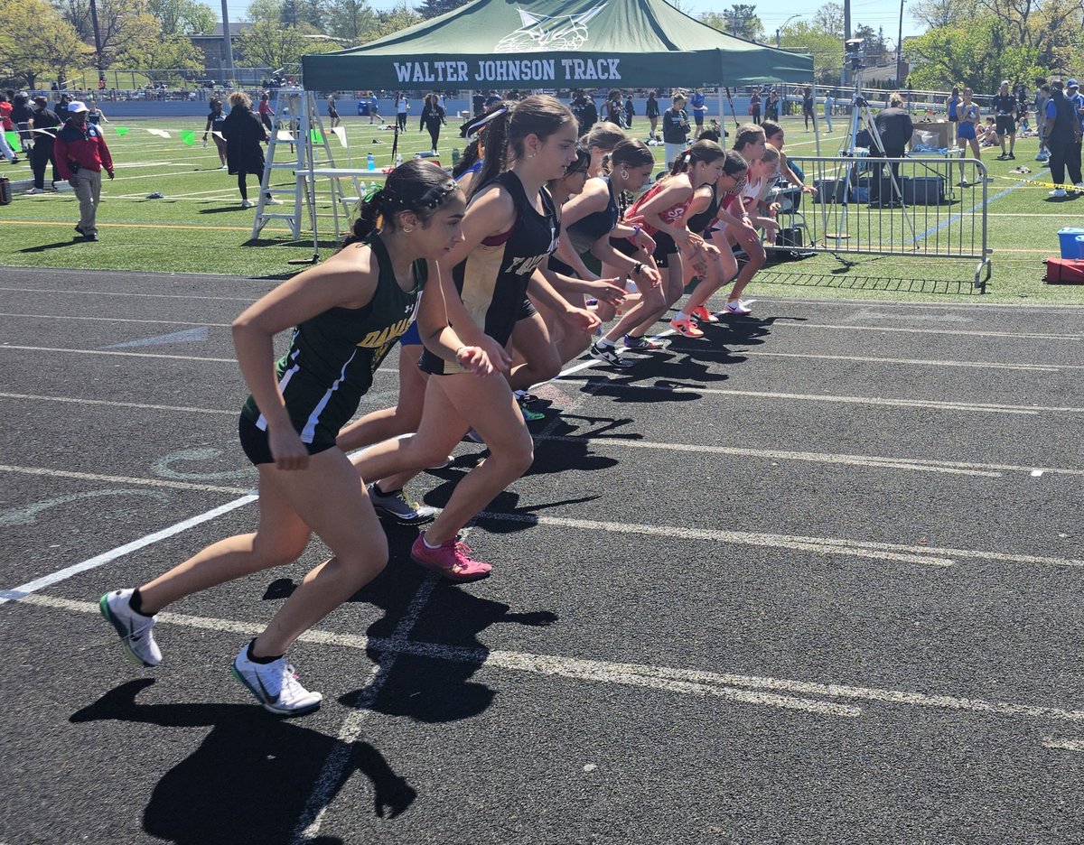 AdamVanGrack's tweet photo. Proud to be cheering on @WoottonXCTF and @RocketsSportsRM at today's DMV Wildcat Track and Field Invitational! Great to see the incredible top athletes from all over the region! Roll Pats! Let's go, Rockets! https://t.co/D1dwgXb9EF