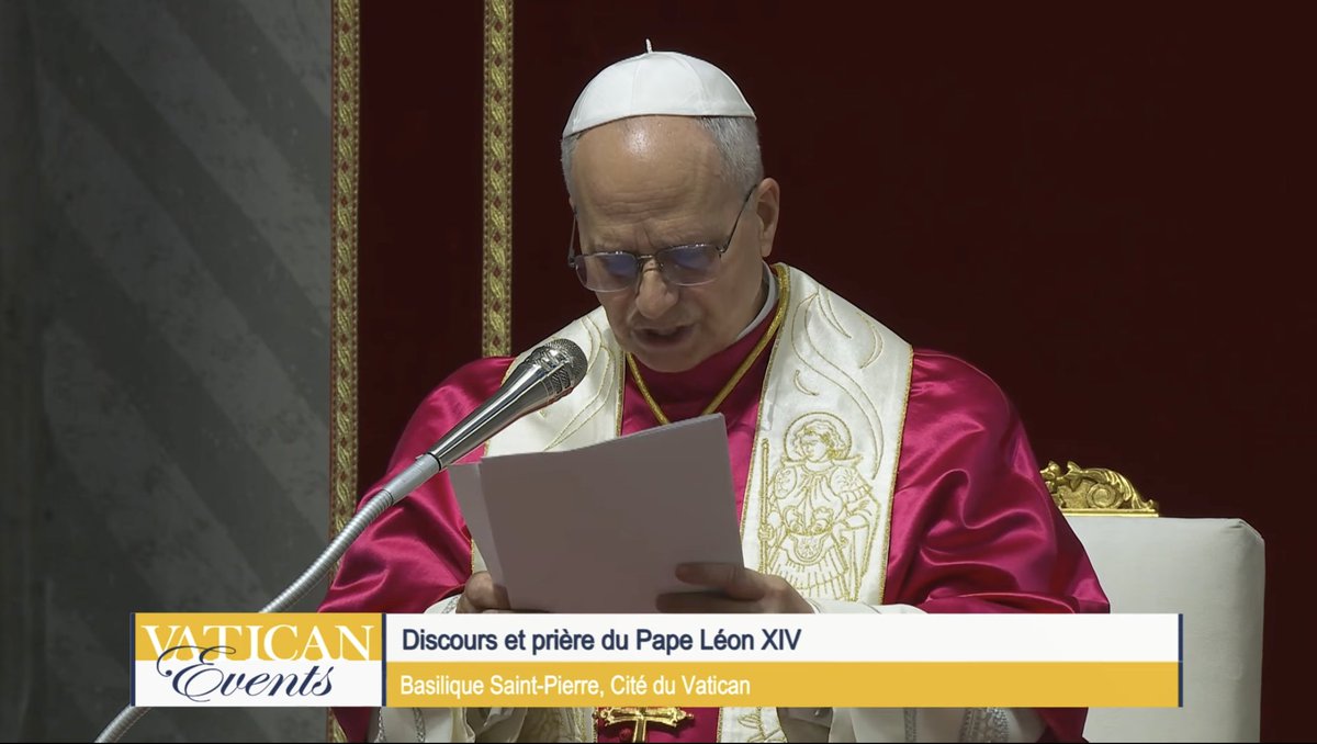 Christopher Hale tweet media