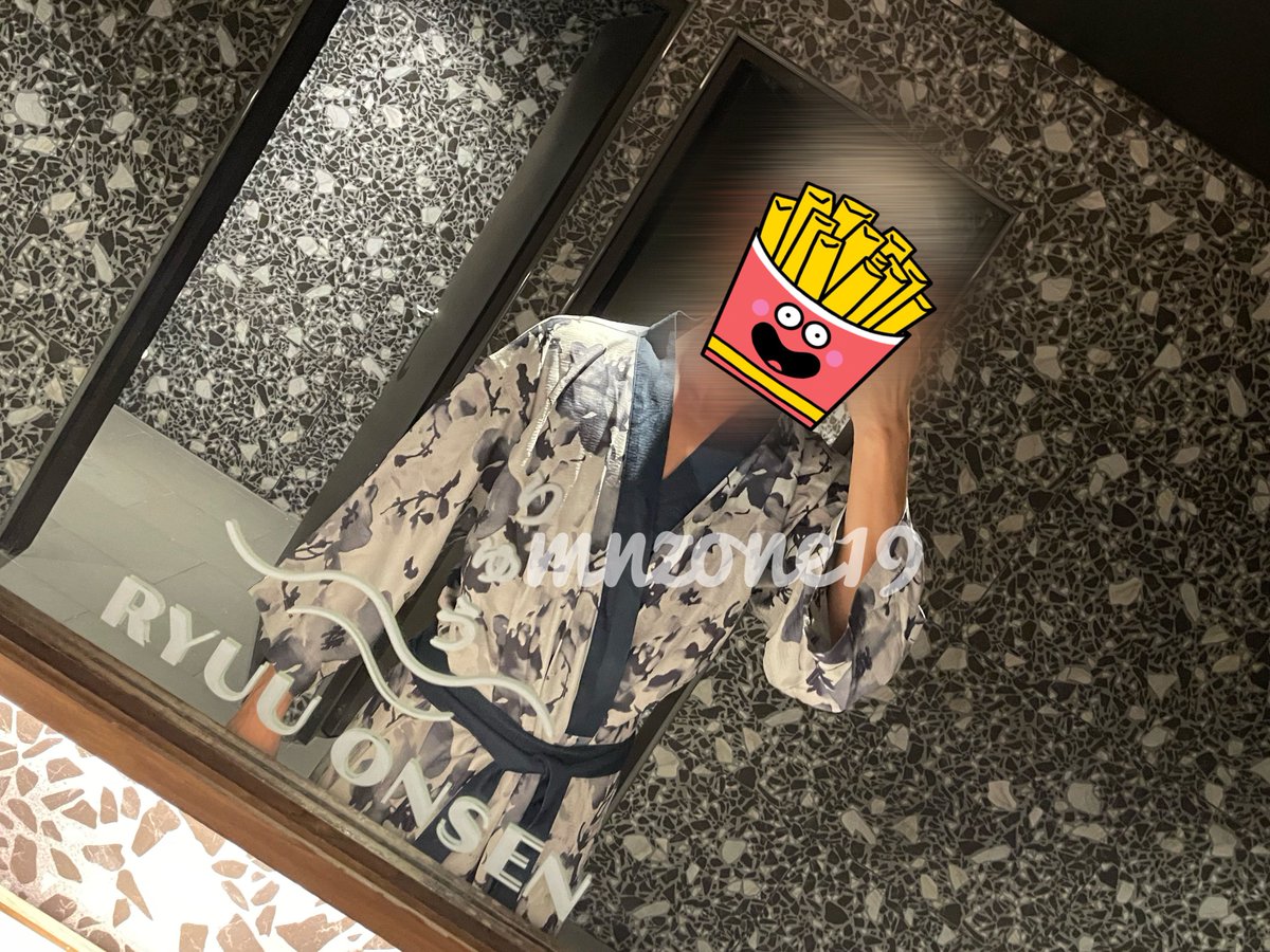 M_darkenergy tweet media