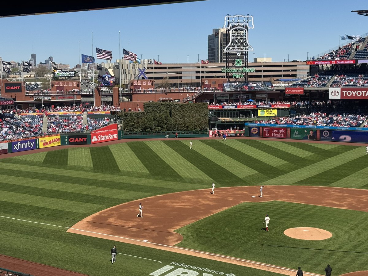 dougglanville's tweet image. Back in Philly! On the call with @MikeCouzens for @phillies @Dbacks on @ESPNRadio! #Phillies #DBacks #MLB