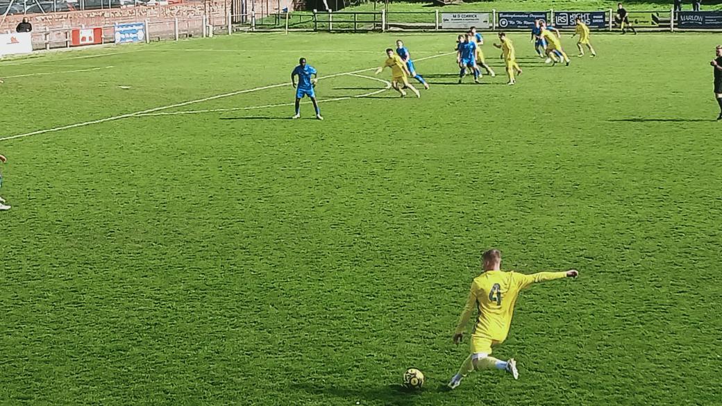 CheethamThe's tweet photo. In the @SouthernLeague1 Div 1 Central @MarlowFC 3 @HertfordTownFC 1. Sat in Marlow's fabulous 1930 stand.Visitors needed a win for a late playoff push and should have wrapped the game up missing a load of 2nd half chances.Marlow hit them on the break with 2 late goals. https://t.co/t7cDXmKBcA
