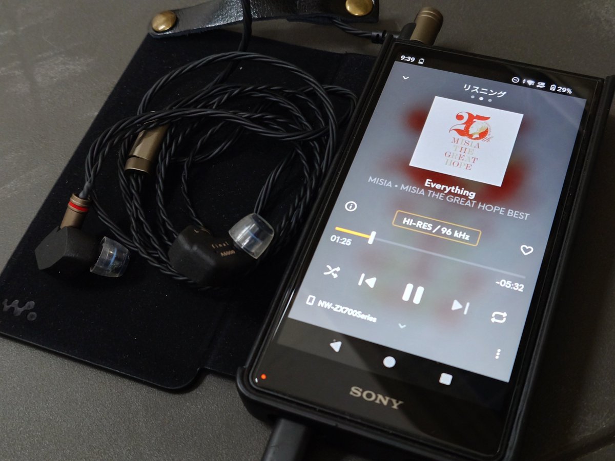 uyatame's tweet image. 本日の夜オデ

SONY NW-ZX707
Brise Works MIKAGE
final A6000
Pentaconn COREIR AL ALLOY

Everythingは至高ですよね…
何気に視聴する時結構使ったりします
これを綺麗に鳴らせるオーディオは良きオーディオ

明日は待ちに待った休み♪
実家にある物を取りに行くか…