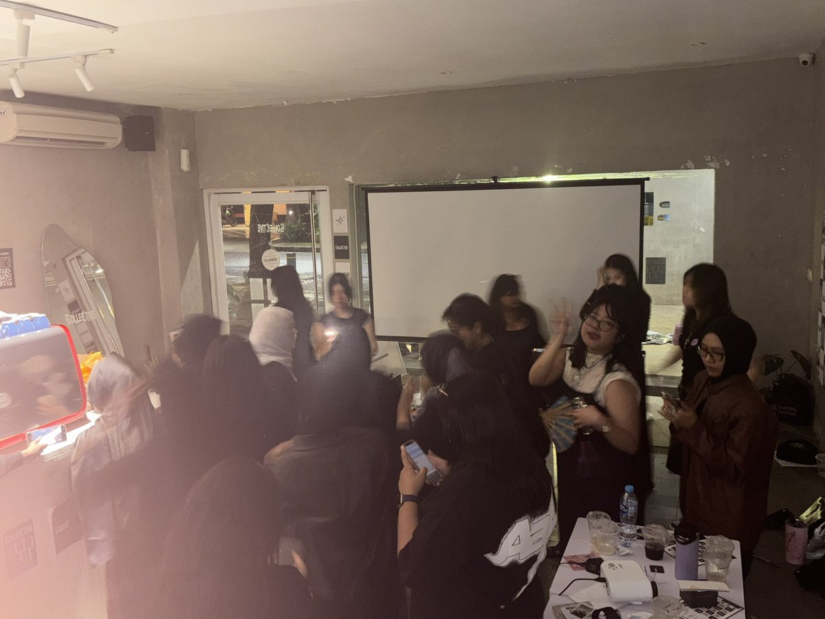 youninverse's tweet image. kc kc kiaracondong 🤘🏻🤤 #KolleCtive #KCFanParty #KC