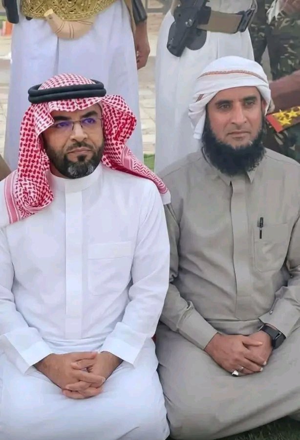 أعسر tweet media