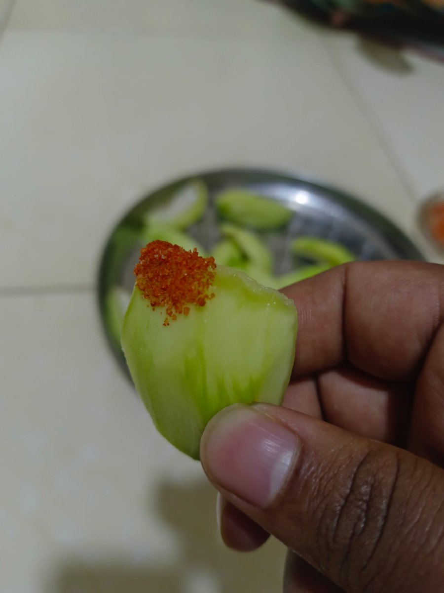 aaalmasud's tweet photo. "This sour-sour-sweet taste of mango-olive-barley is not just a taste sensation, but rather a note of utmost affection sent by my mother. This is my best gift in exile."

#Deshifood #HomeMade #Bangladesh https://t.co/XhbQVqStB4