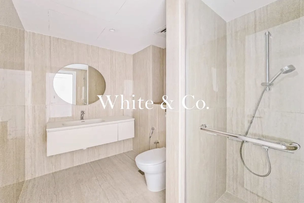 Panic Selling tweet media