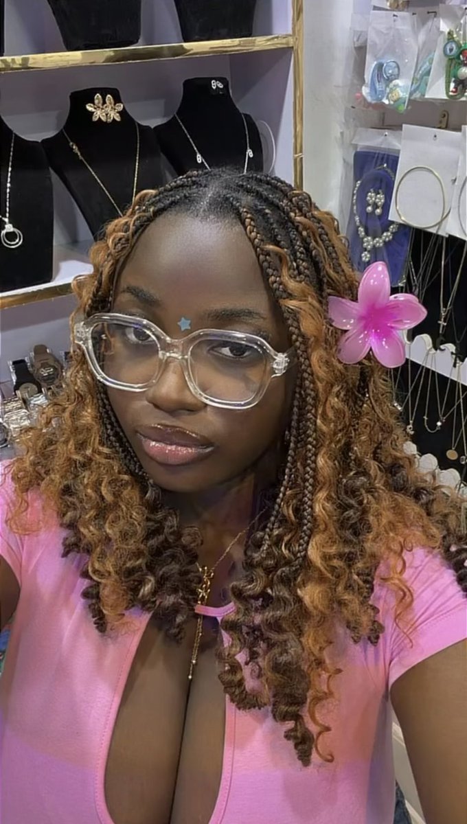 𝜗𝜚𝓜𝓪𝔂𝓪 ᥫ᭡⋆˚✿˖° 🍡🎀🩷🧋 tweet media